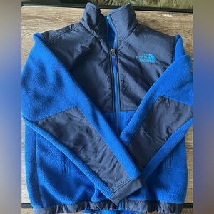 Blue boys North Face size 10/12 fleece